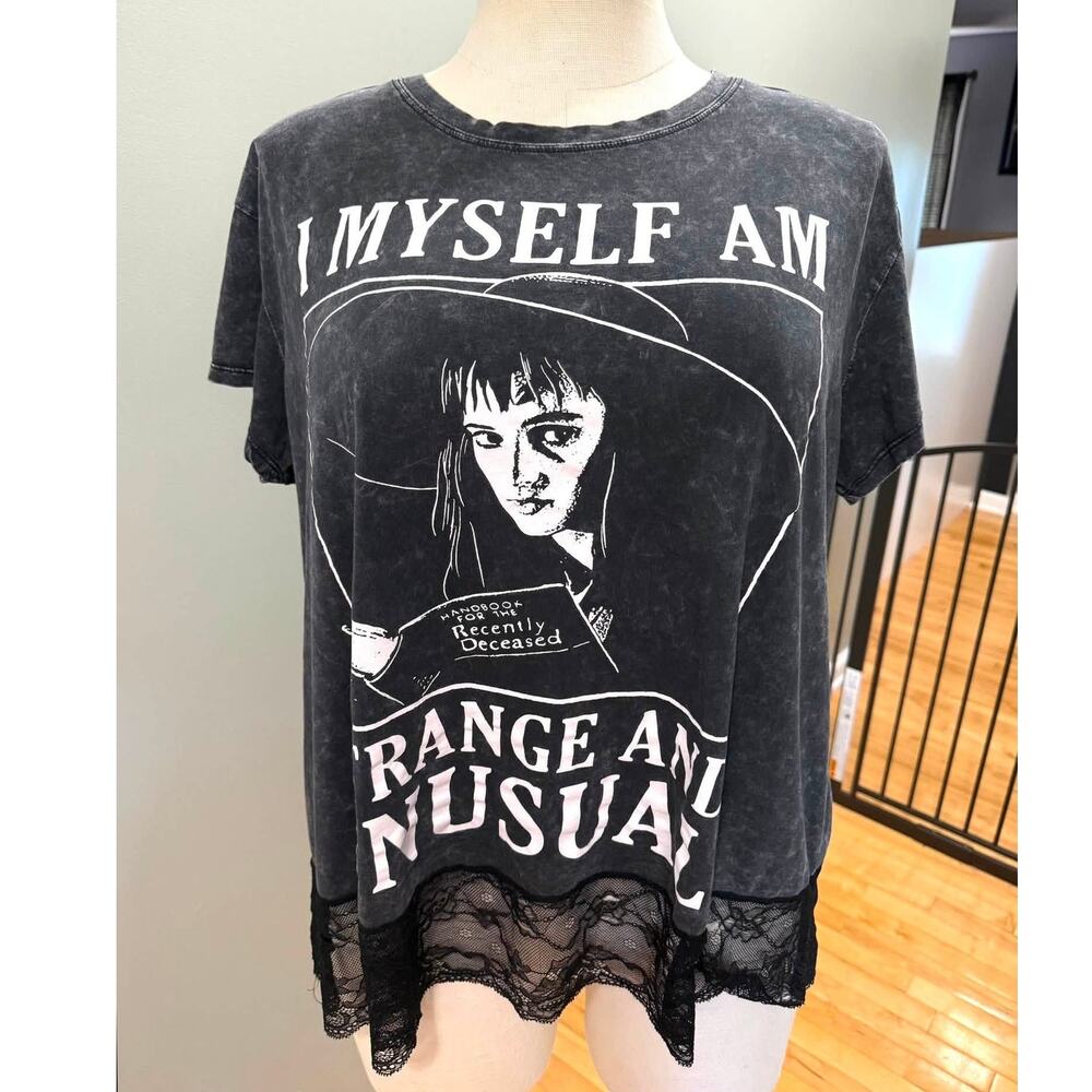 *FLAW Torrid 3 (3X 22/24) Beetlejuice Lydia Strange and Unusual Lace Hem T Shirt